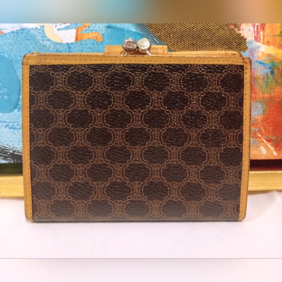 Celine Macadam Kisslock Compact Vintage Wallet GUC - Picture 3 of 16